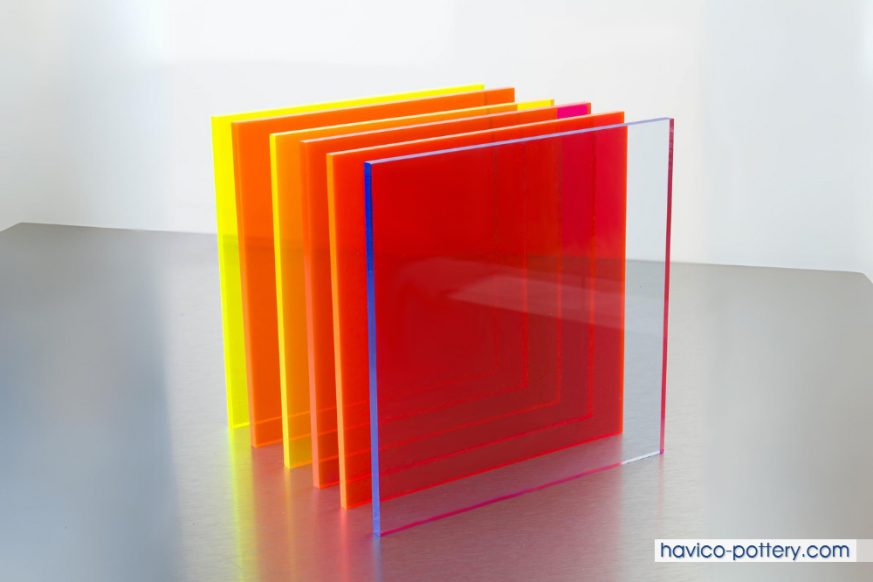 Khái niệm và nguồn gốc của nhựa mica dẻo trong suốt