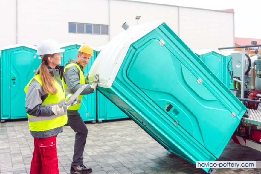 Nhà vệ sinh di động chất liệu composite giá bao nhiêu?
