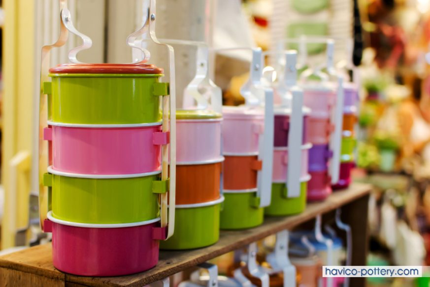Hộp đựng cơm nhựa melamine nhiều tầng, màu sắc tươi sáng, thiết kế chắc chắn, bền đẹp, lý tưởng cho việc bảo quản thực phẩm an toàn và tiện lợi.